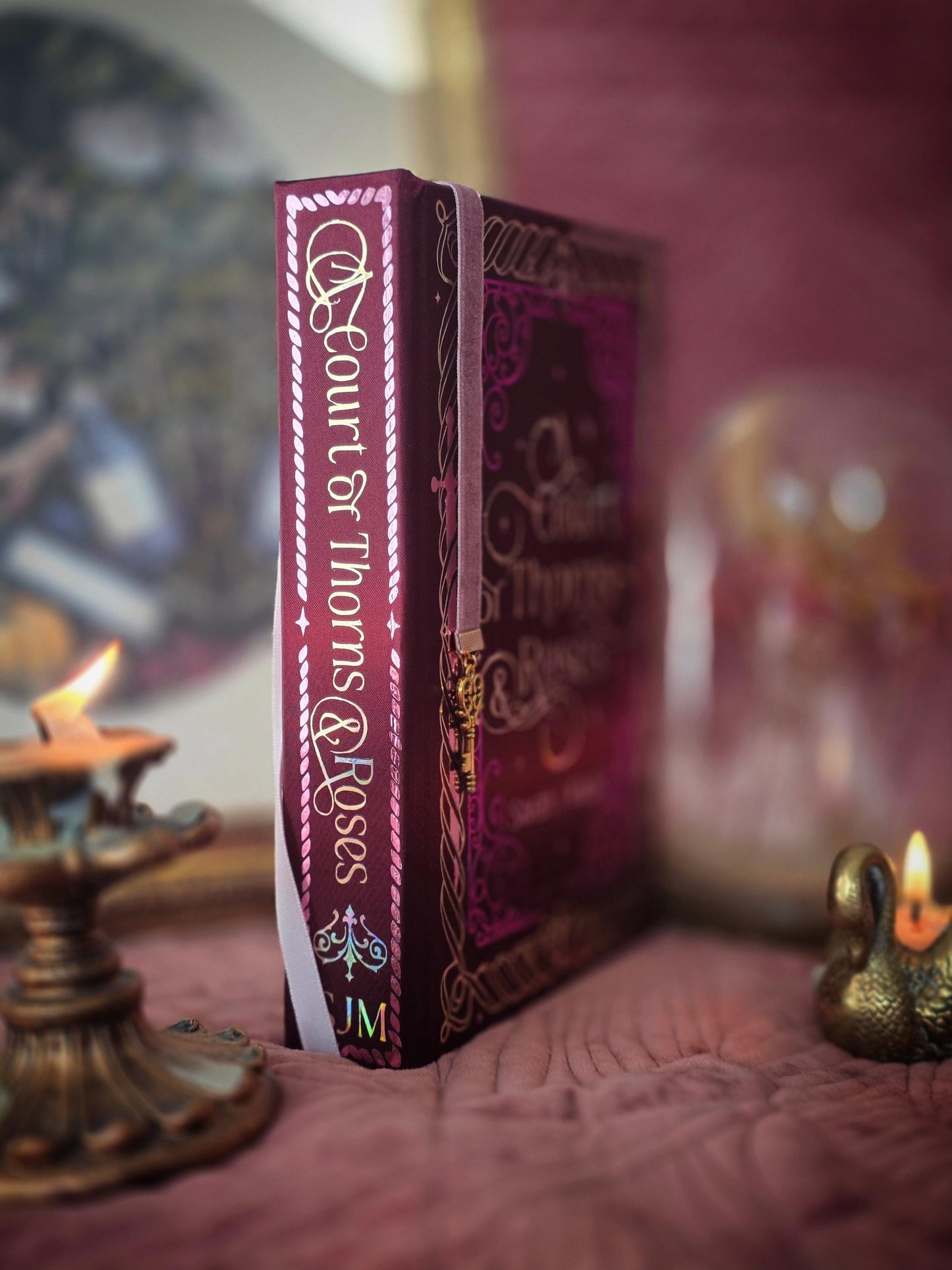 A Courth Of Thorns And Roses by Sarah J. Maas