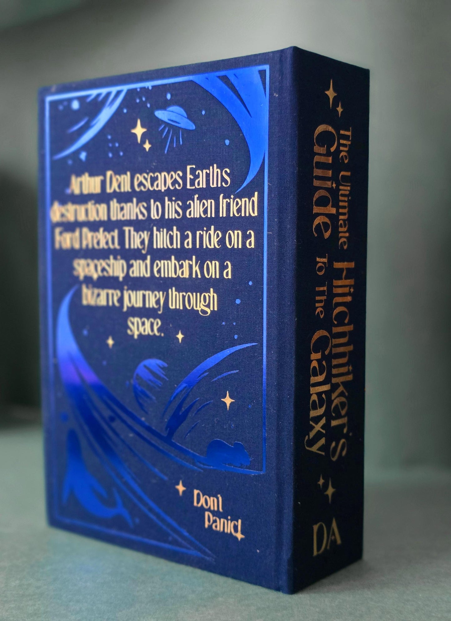 Hitchiker's Guide To The Galaxy Complete Omnibus